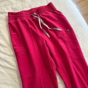 Figs medium tall pink scrubs